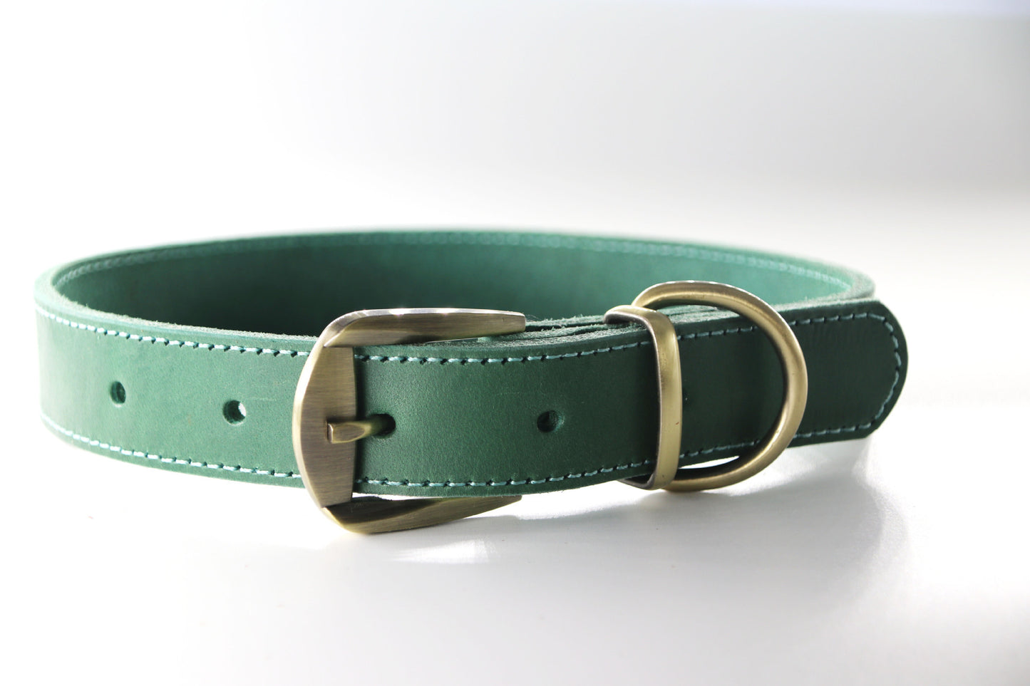 Collar SinPulgas Ultraresistente de cuero natural